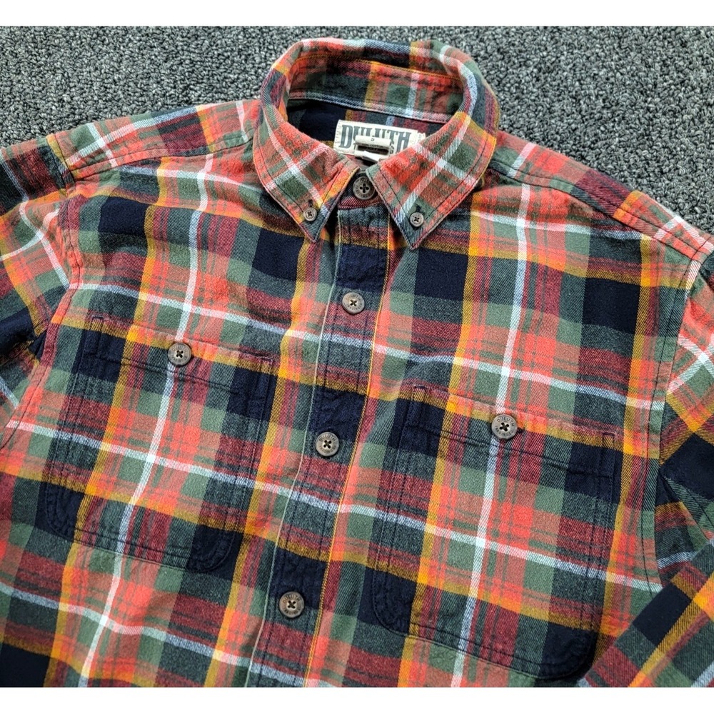 Duluth Trading Shirt Mens Small Plaid Free Swinging Flannel Nature Outdoors